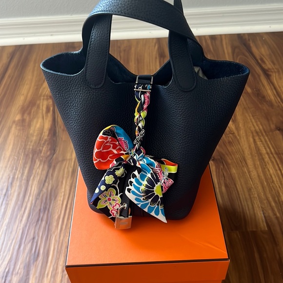 Hermes Picotin 18 - Picture 1 of 3